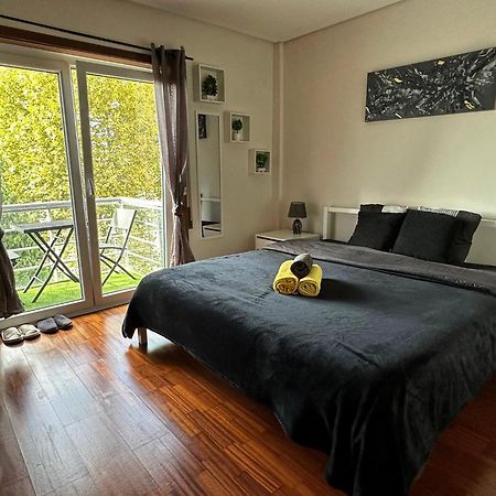 Modern Private Suite With Balcony & Bathroom - King And Queen Beds فيلا نوفا دي غايا المظهر الخارجي الصورة